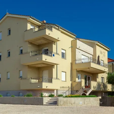 Apartment Fe *